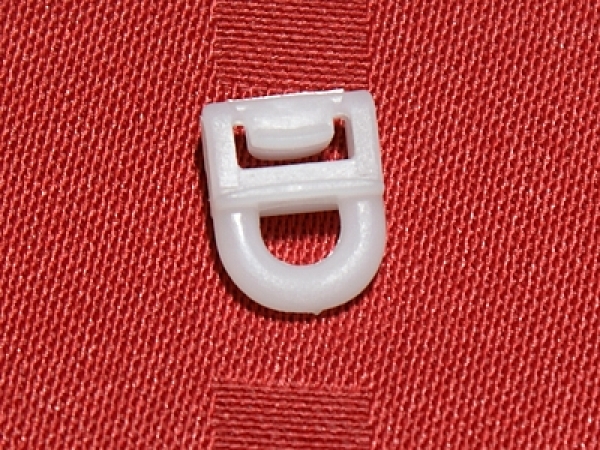 "Klick"-Gleiter mit Längs-Öse